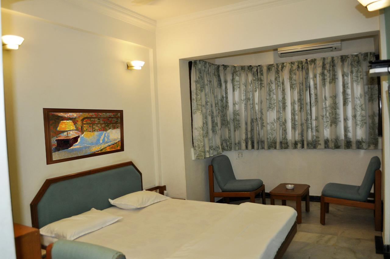 Hotel Grg Vadodara Exterior photo