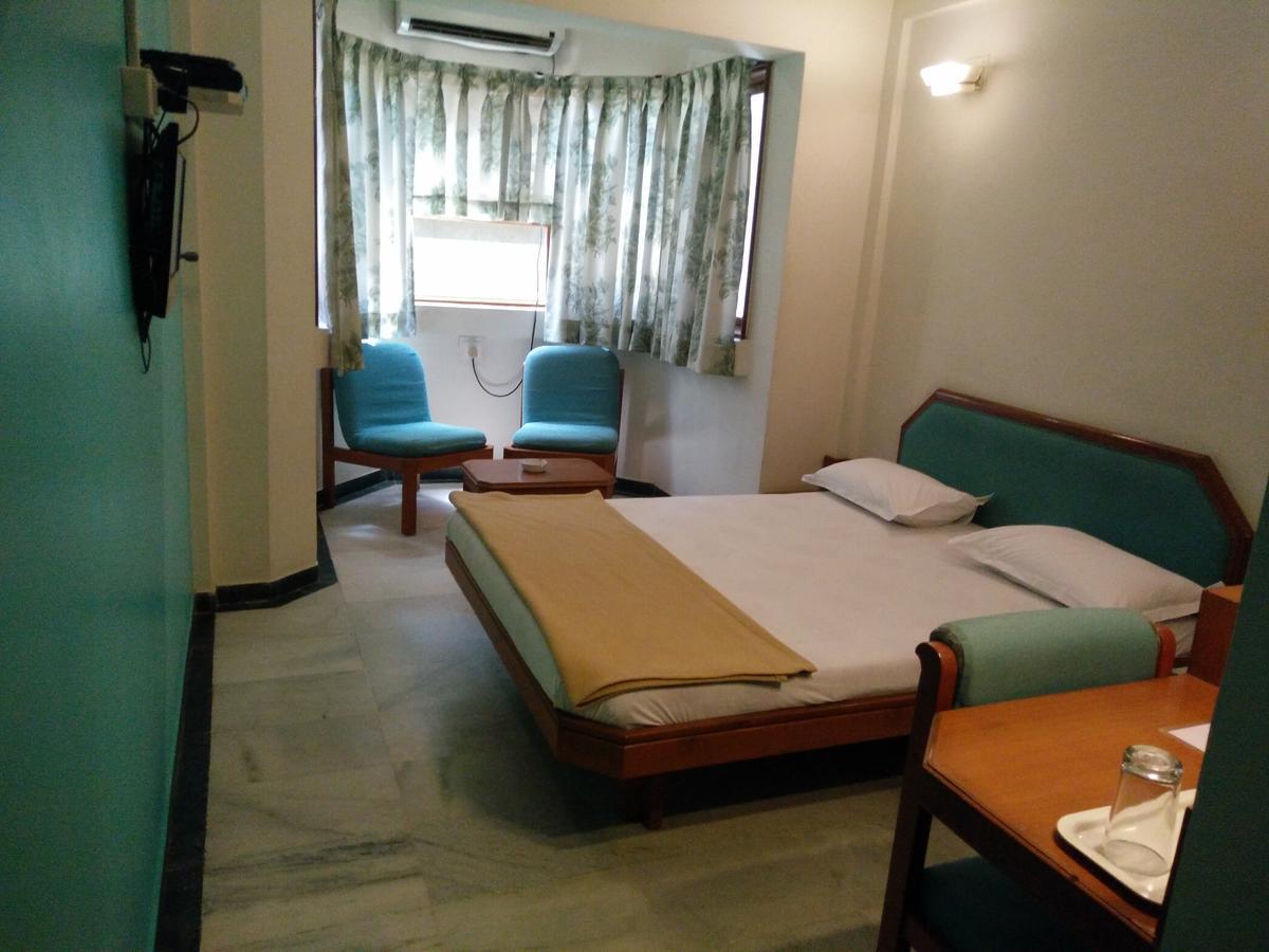 Hotel Grg Vadodara Exterior photo